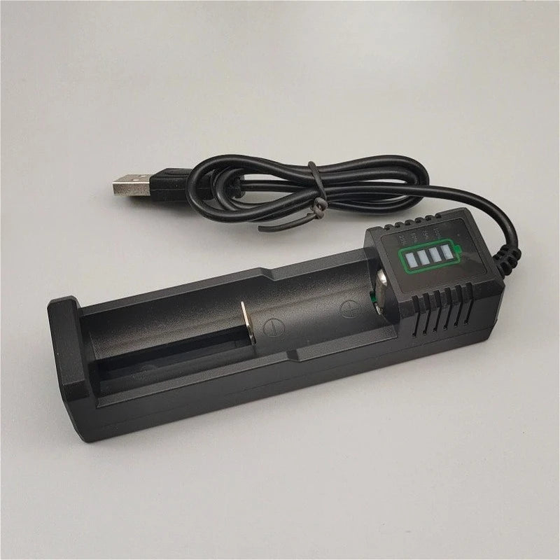 21700 4.2V Lithium Battery Charger for USB Single-slot, Dual-slot and Quad-slot Flashlights, Hair Clippers and Megaphones